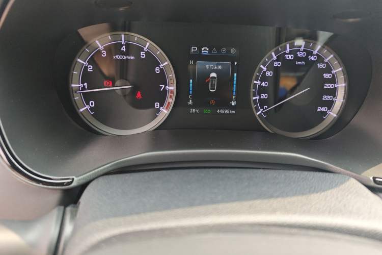 Used CHANGAN Ruicheng CC 2022 Blue Whale Edition 1.5T DCT Luxury Model Odometer Close Up