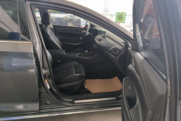 Used CHANGAN Ruicheng CC 2022 Blue Whale Edition 1.5T DCT Luxury Model Right Front Seat
