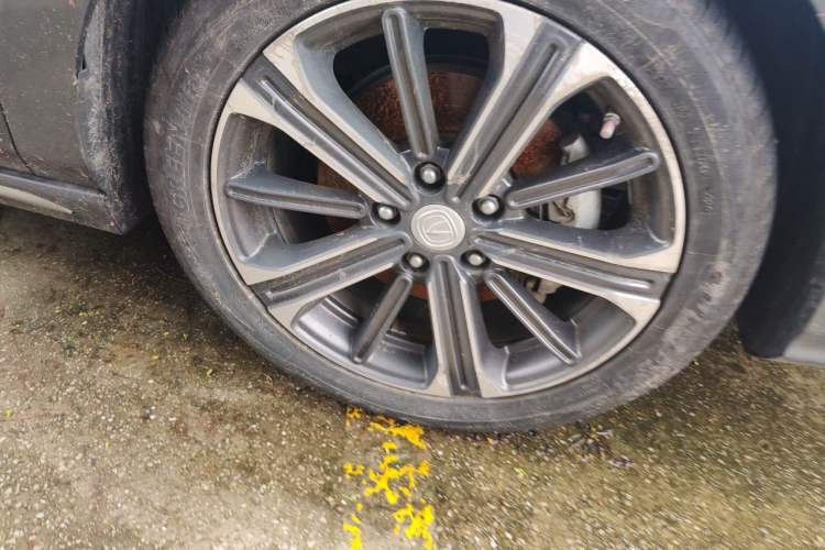 Used CHANGAN Ruicheng CC 2022 Blue Whale Edition 1.5T DCT Luxury Model Right Front Wheel Hub