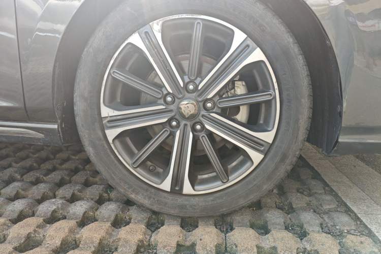 Used CHANGAN Ruicheng CC 2022 Blue Whale Edition 1.5T DCT Luxury Model Right Front Wheel Hub