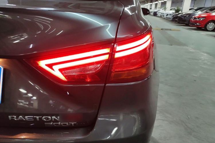 Used CHANGAN Ruicheng CC 2022 Blue Whale Edition 1.5T DCT Luxury Model Right Rear Taillight