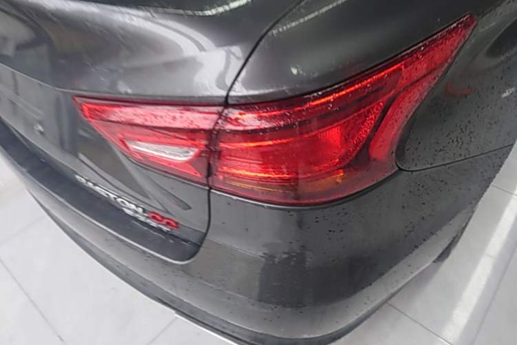 Used CHANGAN Ruicheng CC 2022 Blue Whale Edition 1.5T DCT Luxury Model Right Rear Taillight