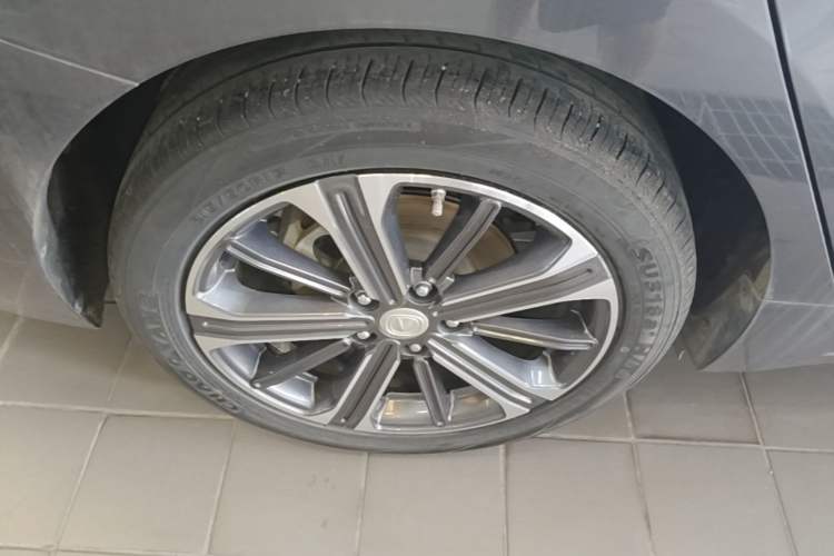 Used CHANGAN Ruicheng CC 2022 Blue Whale Edition 1.5T DCT Luxury Model Right Rear Wheel Hub