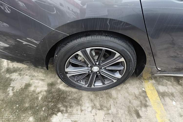 Used CHANGAN Ruicheng CC 2022 Blue Whale Edition 1.5T DCT Luxury Model Right Rear Wheel Hub