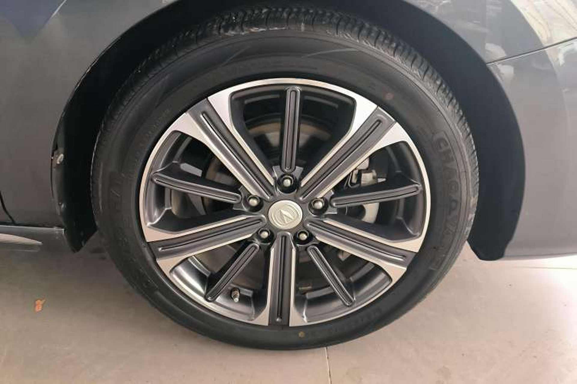 Used CHANGAN Ruicheng CC 2022 Blue Whale Edition 1.5T DCT Luxury Model Right Rear Wheel Hub