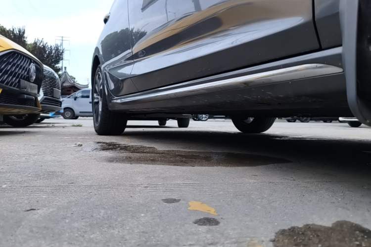 Used CHANGAN Ruicheng CC 2022 Blue Whale Edition 1.5T DCT Luxury Model Right Side Sill