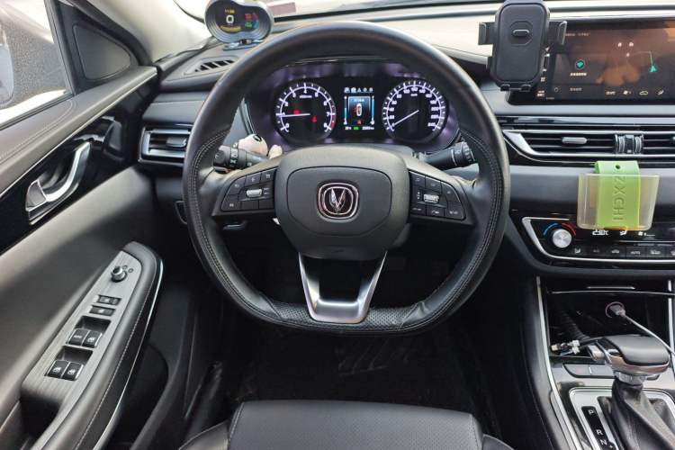 Used CHANGAN Ruicheng CC 2022 Blue Whale Edition 1.5T DCT Elite Model Steering Wheel