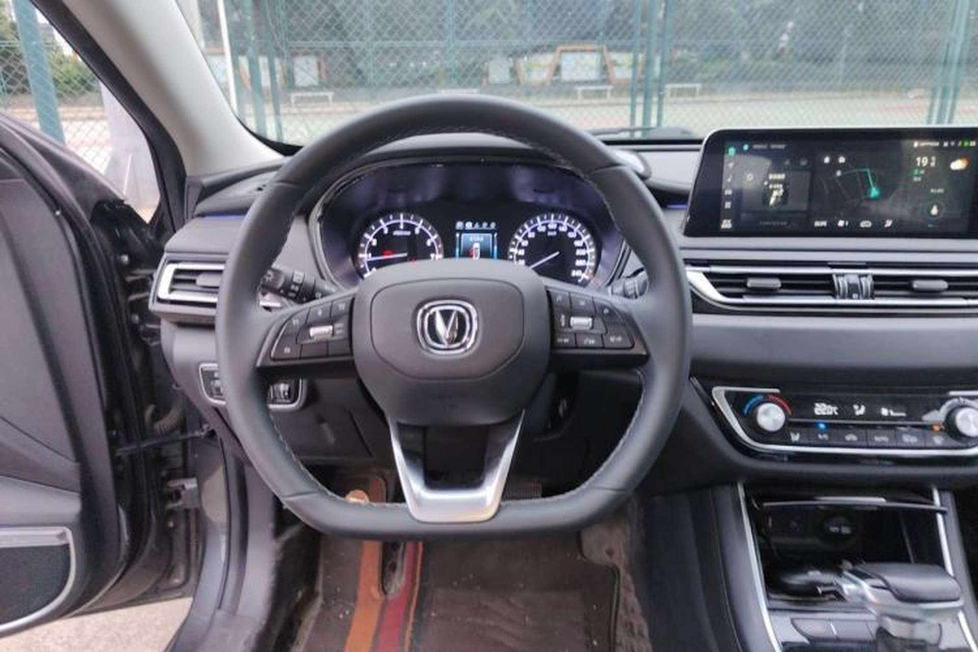 Used CHANGAN Ruicheng CC 2022 Blue Whale Edition 1.5T DCT Luxury Model Steering Wheel
