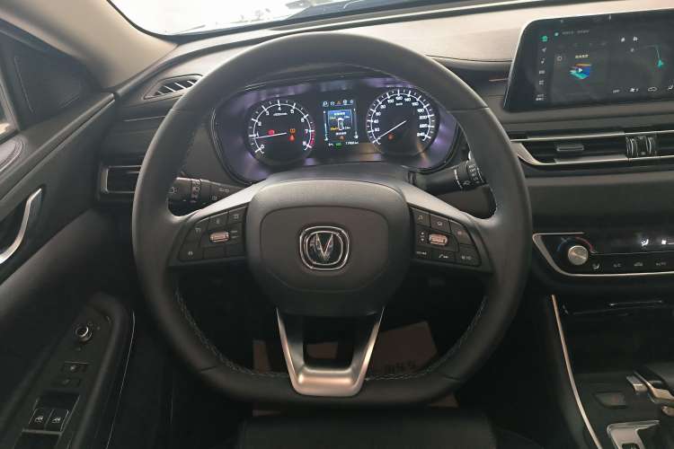 Used CHANGAN Ruicheng CC 2022 Blue Whale Edition 1.5T DCT Luxury Model Steering Wheel
