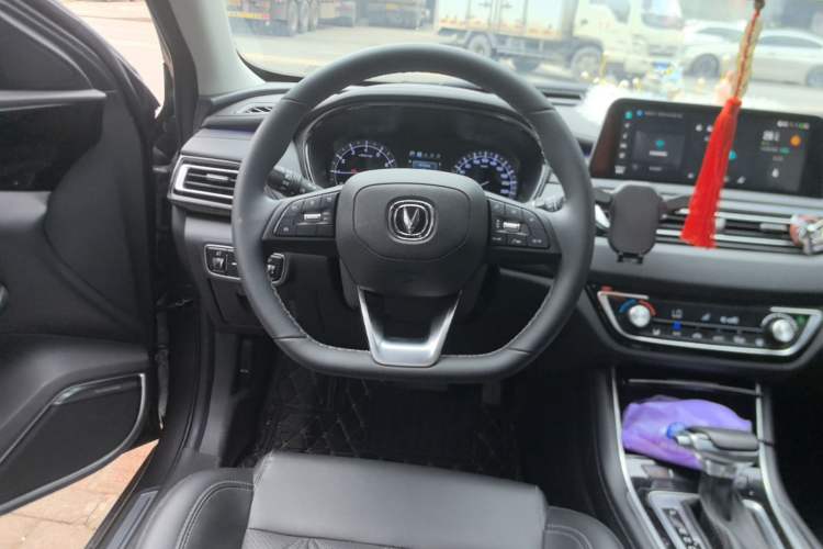 Used CHANGAN Ruicheng CC 2022 Blue Whale Edition 1.5T DCT Luxury Model Steering Wheel
