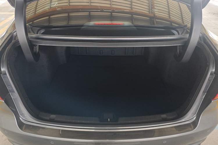 Used CHANGAN Ruicheng CC 2022 Blue Whale Edition 1.5T DCT Prestige Model Trunk