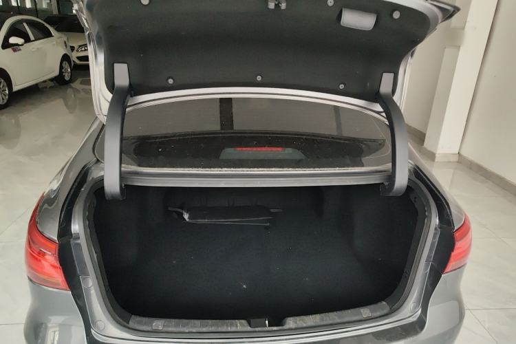 Used CHANGAN Ruicheng CC 2022 Blue Whale Edition 1.5T DCT Prestige Model Trunk