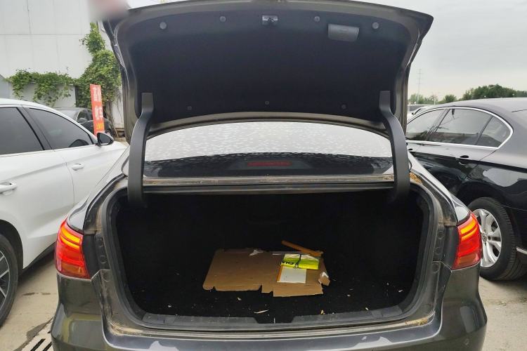 Used CHANGAN Ruicheng CC 2022 Blue Whale Edition 1.5T DCT Luxury Model Trunk