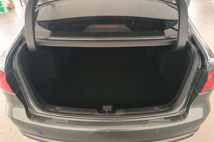 Used CHANGAN Ruicheng CC 2022 Blue Whale Edition 1.5T DCT Luxury Model Trunk