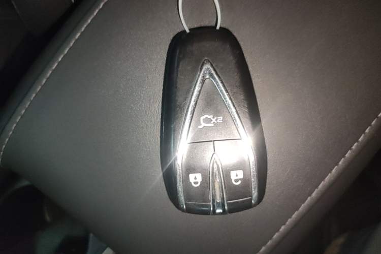 Used CHANGAN Ruicheng CC 2022 Blue Whale Edition 1.5T DCT Luxury Model Vehicle Key