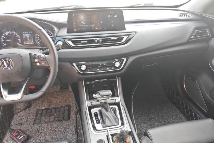 Used CHANGAN Ruicheng CC 2022 Blue Whale Edition 1.5T DCT Luxury Model Audio And AC Panel