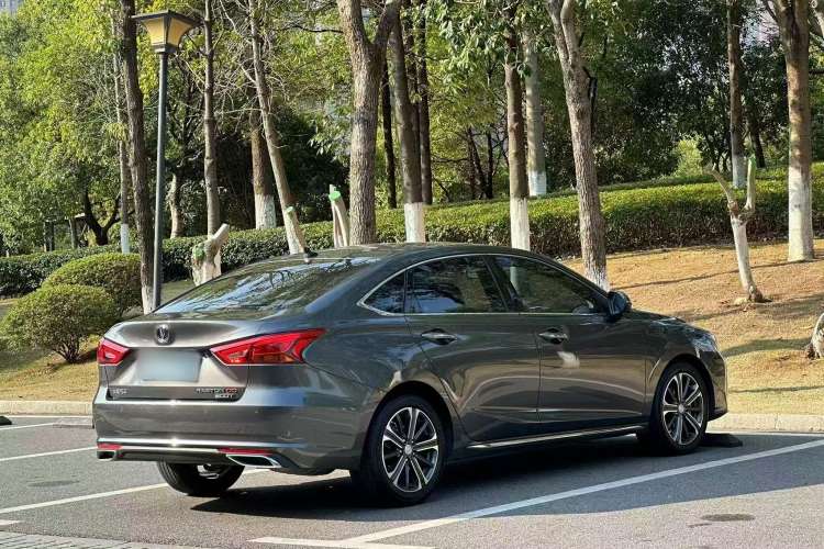 Used CHANGAN Ruicheng CC 2022 Blue Whale Edition 1.5T DCT Luxury Model Exterior 5
