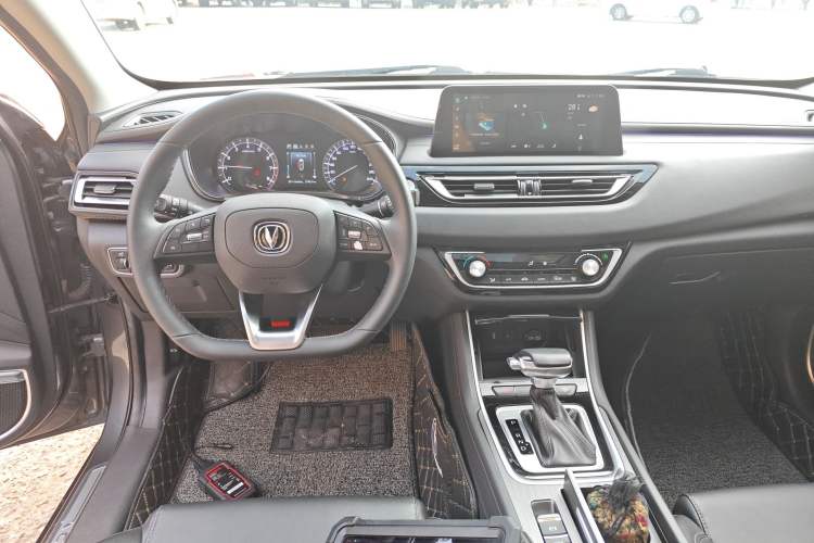 Used CHANGAN Ruicheng CC 2022 Blue Whale Edition 1.5T DCT Luxury Model Interior 2