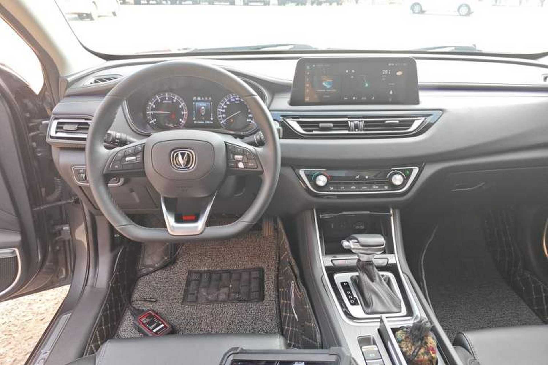 Used CHANGAN Ruicheng CC 2022 Blue Whale Edition 1.5T DCT Luxury Model Interior 2