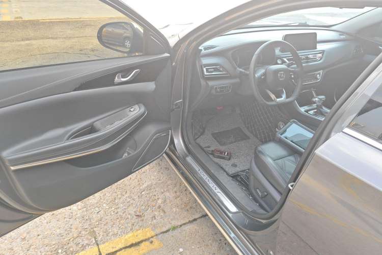 Used CHANGAN Ruicheng CC 2022 Blue Whale Edition 1.5T DCT Luxury Model Interior 3
