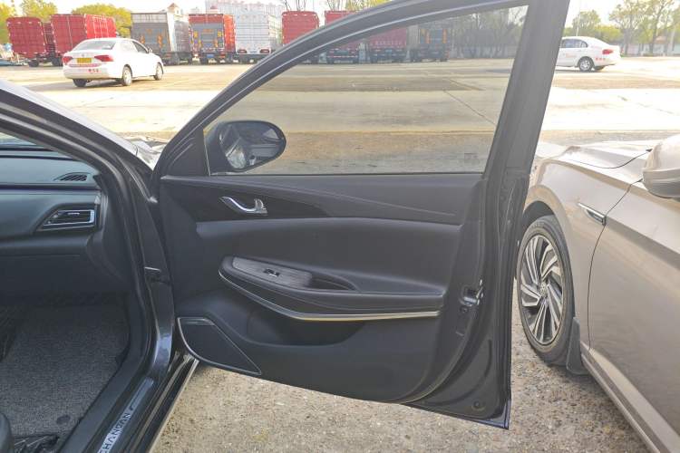 Used CHANGAN Ruicheng CC 2022 Blue Whale Edition 1.5T DCT Luxury Model Interior 5
