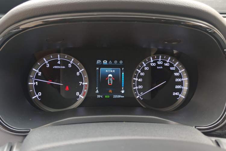 Used CHANGAN Ruicheng CC 2022 Blue Whale Edition 1.5T DCT Luxury Model Odometer Close Up