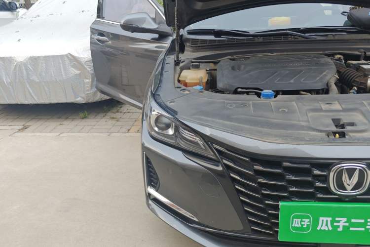 Used CHANGAN Ruicheng CC 2022 Blue Whale Edition 1.5T DCT Luxury Model Right Front Headlight