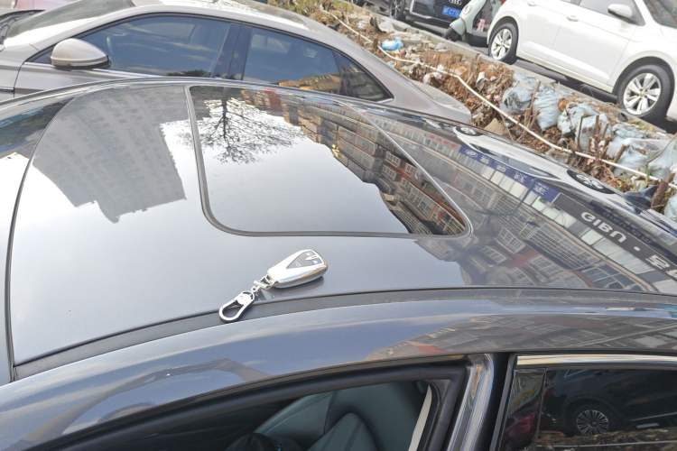 Used CHANGAN Ruicheng CC 2022 Blue Whale Edition 1.5T DCT Luxury Model Roof