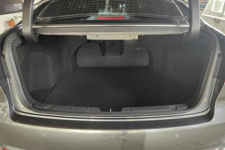 Used CHANGAN Ruicheng CC 2022 Blue Whale Edition 1.5T DCT Luxury Model Trunk