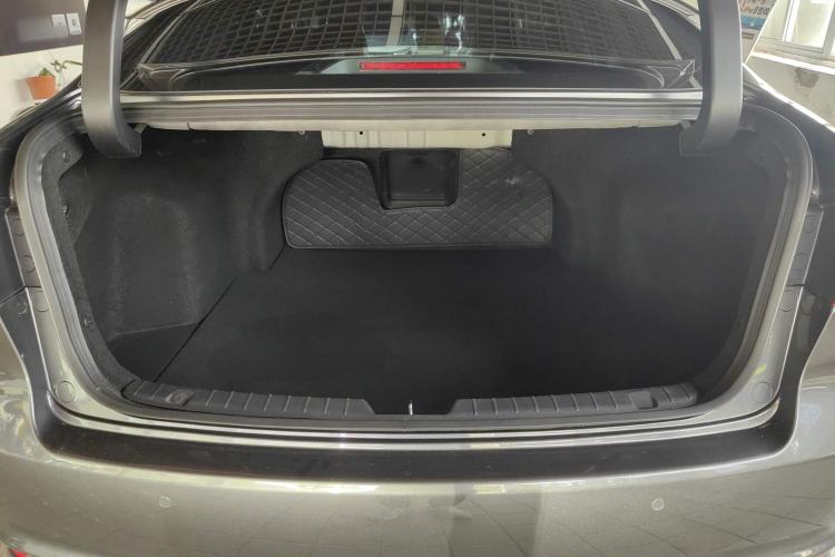 Used CHANGAN Ruicheng CC 2022 Blue Whale Edition 1.5T DCT Luxury Model Trunk