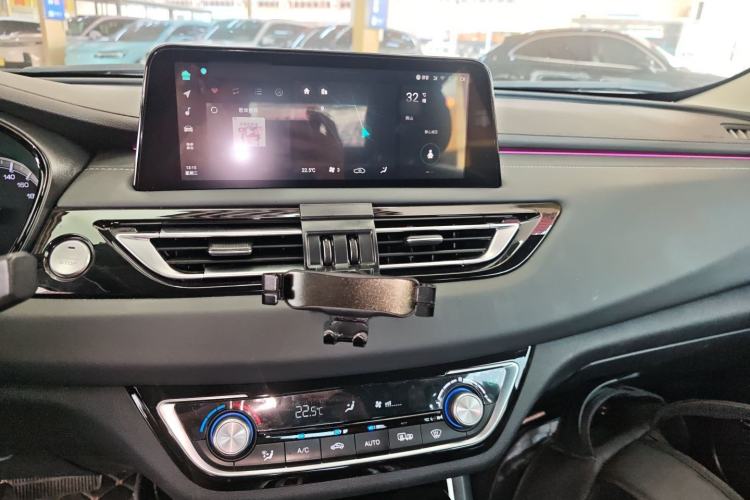 Used CHANGAN Ruicheng CC 2022 Blue Whale Edition 1.5T DCT Luxury Model Audio And AC Panel