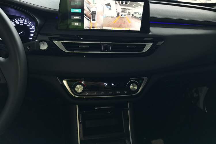 Used CHANGAN Ruicheng CC 2022 Blue Whale Edition 1.5T DCT Luxury Model Audio And AC Panel