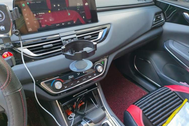 Used CHANGAN Ruicheng CC 2022 Blue Whale Edition 1.5T DCT Luxury Model Audio And AC Panel