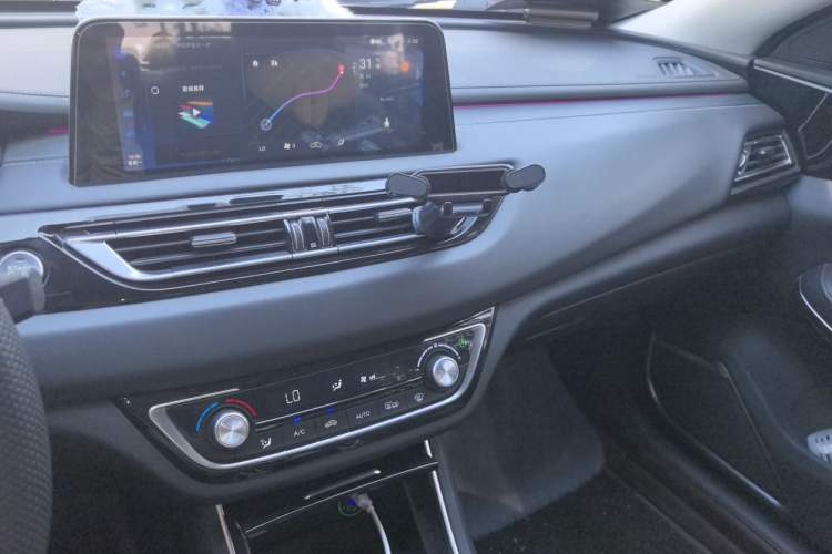 Used CHANGAN Ruicheng CC 2022 Blue Whale Edition 1.5T DCT Prestige Model Audio And AC Panel