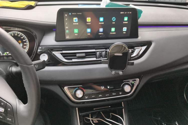 Used CHANGAN Ruicheng CC 2022 Blue Whale Edition 1.5T DCT Prestige Model Audio And AC Panel