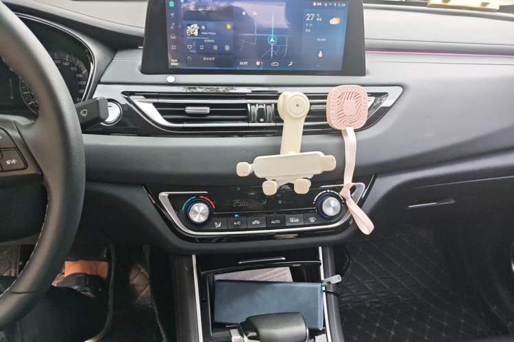 Used CHANGAN Ruicheng CC 2022 Blue Whale Edition 1.5T DCT Luxury Model Audio And AC Panel