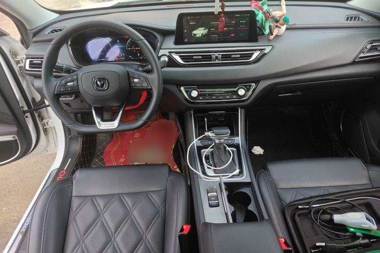 Used CHANGAN Ruicheng CC 2022 Blue Whale Edition 1.5T DCT Prestige Model Center Console