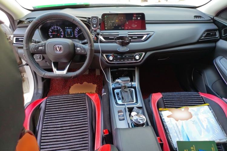 Used CHANGAN Ruicheng CC 2022 Blue Whale Edition 1.5T DCT Luxury Model Center Console