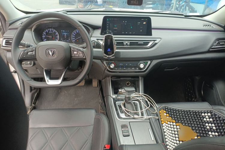 Used CHANGAN Ruicheng CC 2022 Blue Whale Edition 1.5T DCT Luxury Model Center Console