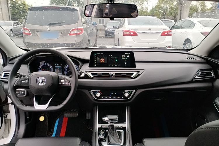 Used CHANGAN Ruicheng CC 2022 Blue Whale Edition 1.5T DCT Luxury Model Center Console