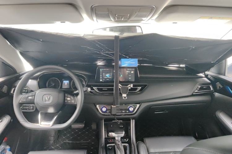 Used CHANGAN Ruicheng CC 2022 Blue Whale Edition 1.5T DCT Luxury Model Center Console