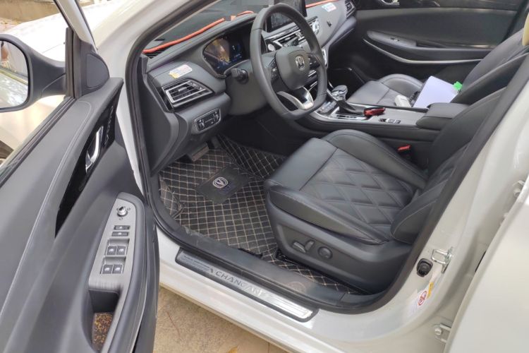 Used CHANGAN Ruicheng CC 2022 Blue Whale Edition 1.5T DCT Prestige Model Driver Seat