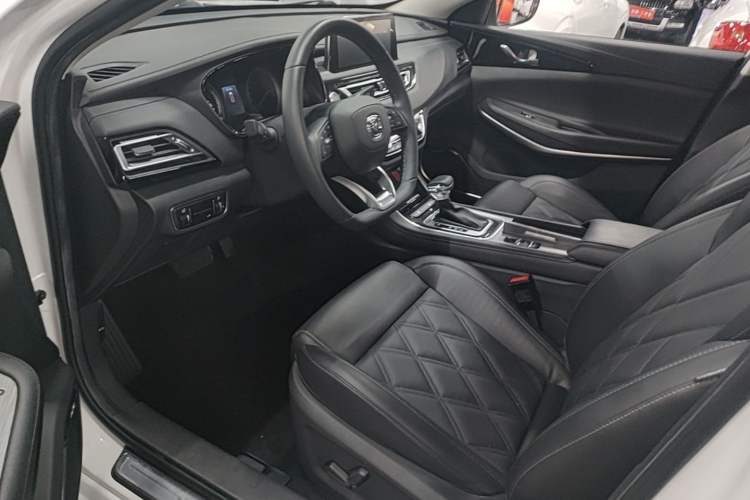 Used CHANGAN Ruicheng CC 2022 Blue Whale Edition 1.5T DCT Luxury Model Driver Seat