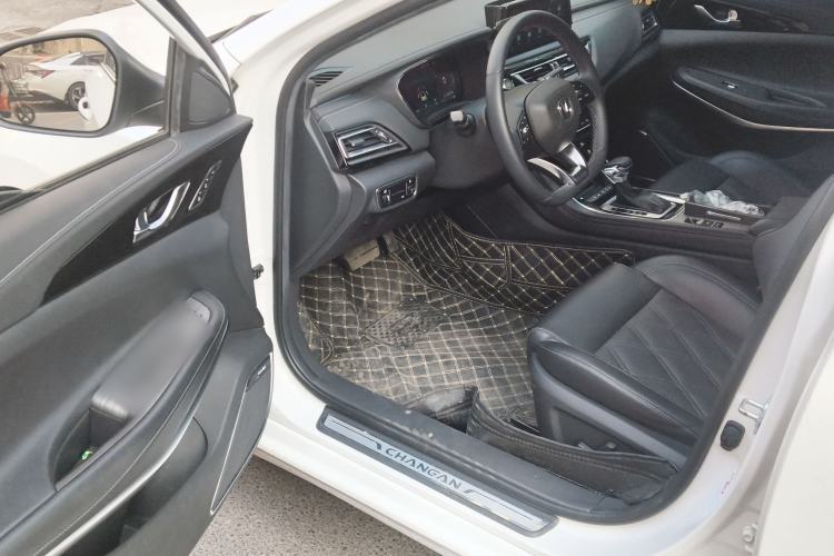 Used CHANGAN Ruicheng CC 2022 Blue Whale Edition 1.5T DCT Prestige Model Driver Seat