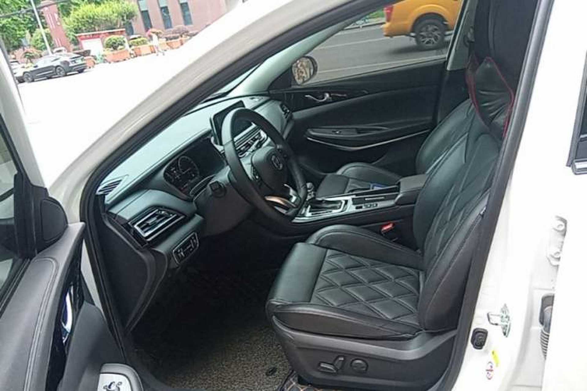 Used CHANGAN Ruicheng CC 2022 Blue Whale Edition 1.5T DCT Prestige Model Driver Seat