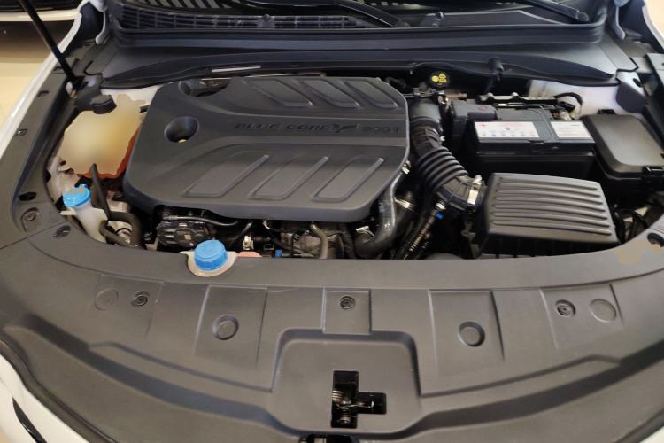 Used CHANGAN Ruicheng CC 2022 Blue Whale Edition 1.5T DCT Luxury Model Engine Bay