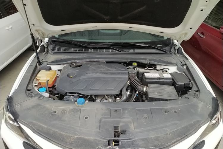 Used CHANGAN Ruicheng CC 2022 Blue Whale Edition 1.5T DCT Luxury Model Engine Bay
