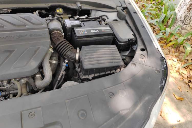 Used CHANGAN Ruicheng CC 2022 Blue Whale Edition 1.5T DCT Prestige Model Engine Bay Left