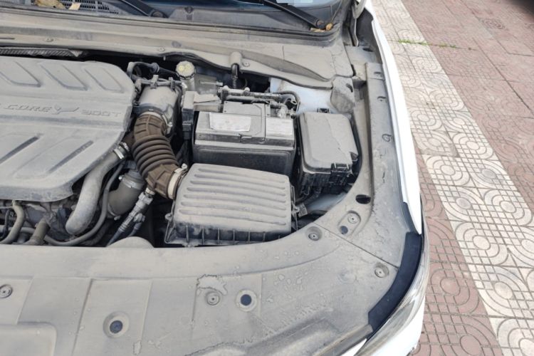 Used CHANGAN Ruicheng CC 2022 Blue Whale Edition 1.5T DCT Luxury Model Engine Bay Left