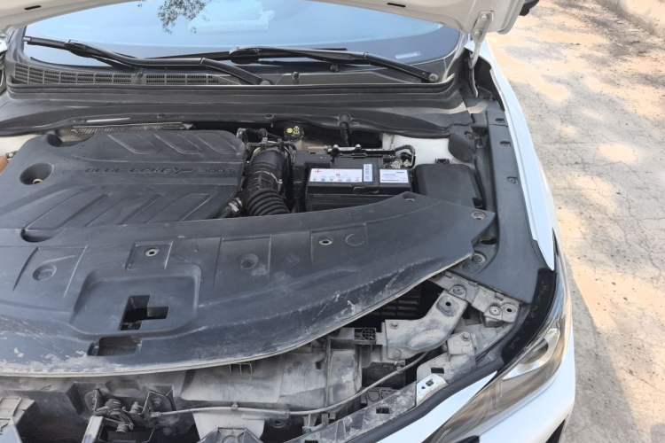 Used CHANGAN Ruicheng CC 2022 Blue Whale Edition 1.5T DCT Prestige Model Engine Bay Left